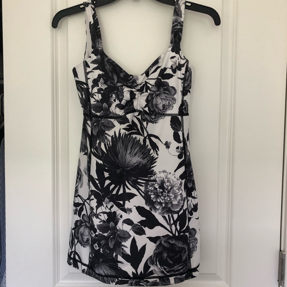 Lululemon sport-bra top